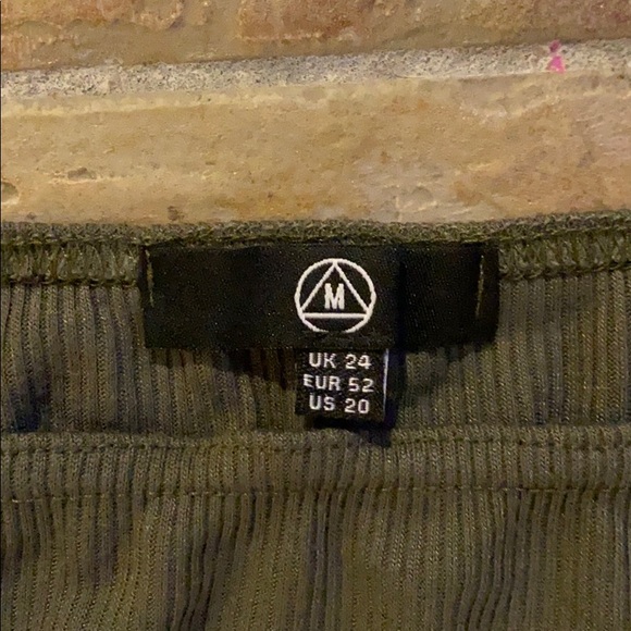 Misguided Plus Size Jumpsuit - Picture 5 of 6